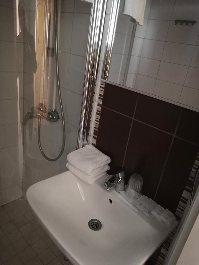 Tammisaaren Kaupunginhotelli Raseborg Kültér fotó